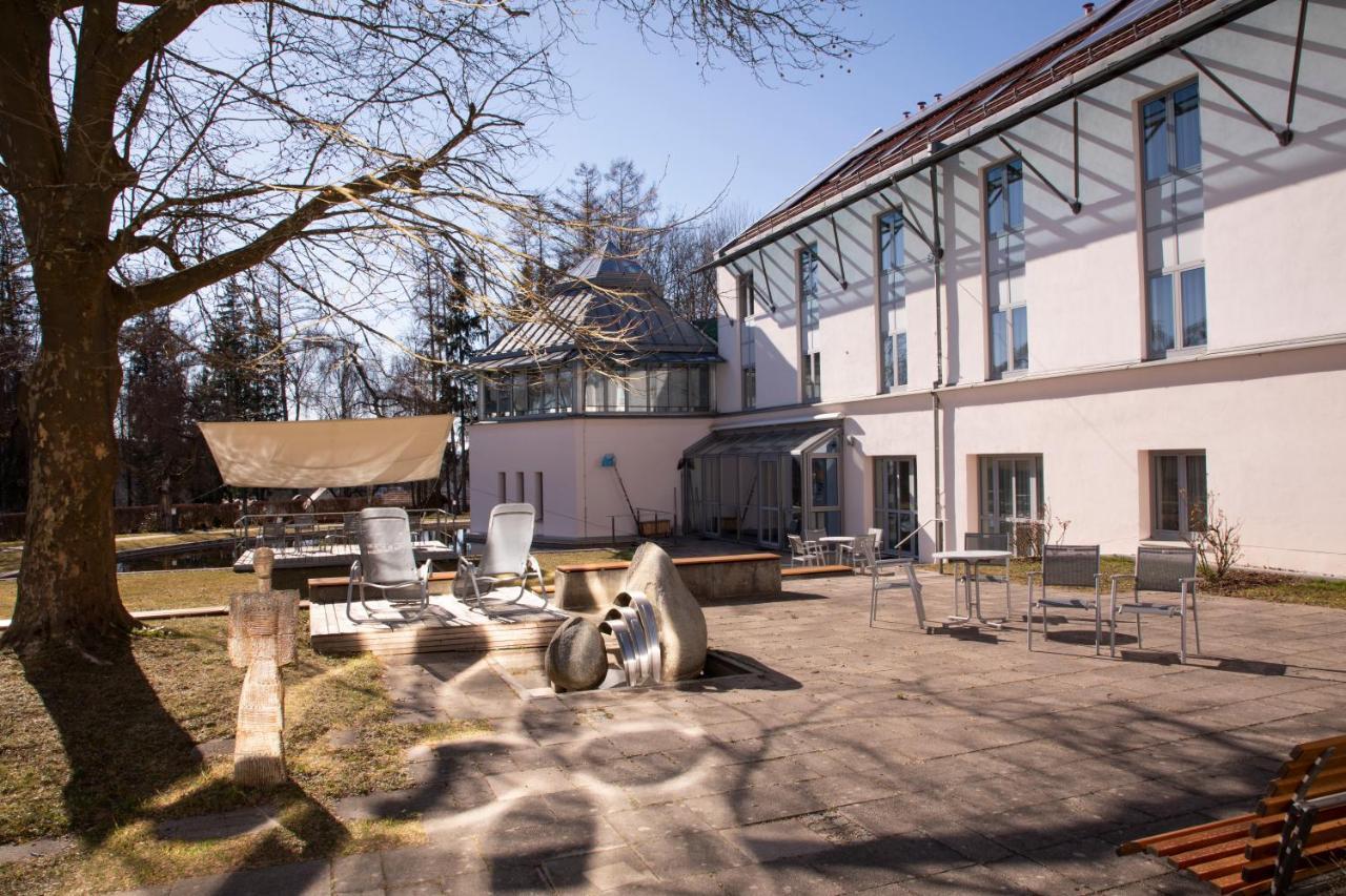 Spectrum Kirche Exerzitien-Und Bildungshaus Auf Mariahilf Passau Buitenkant foto